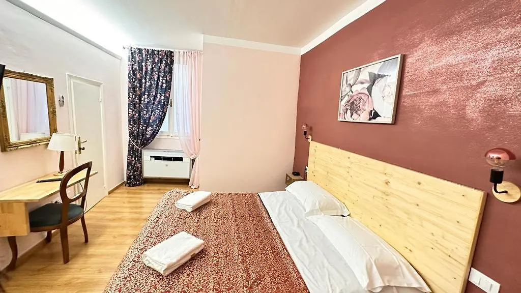 Piccolo Hotel Nel Centro Storico Di Firenze 2*, Florence Italy