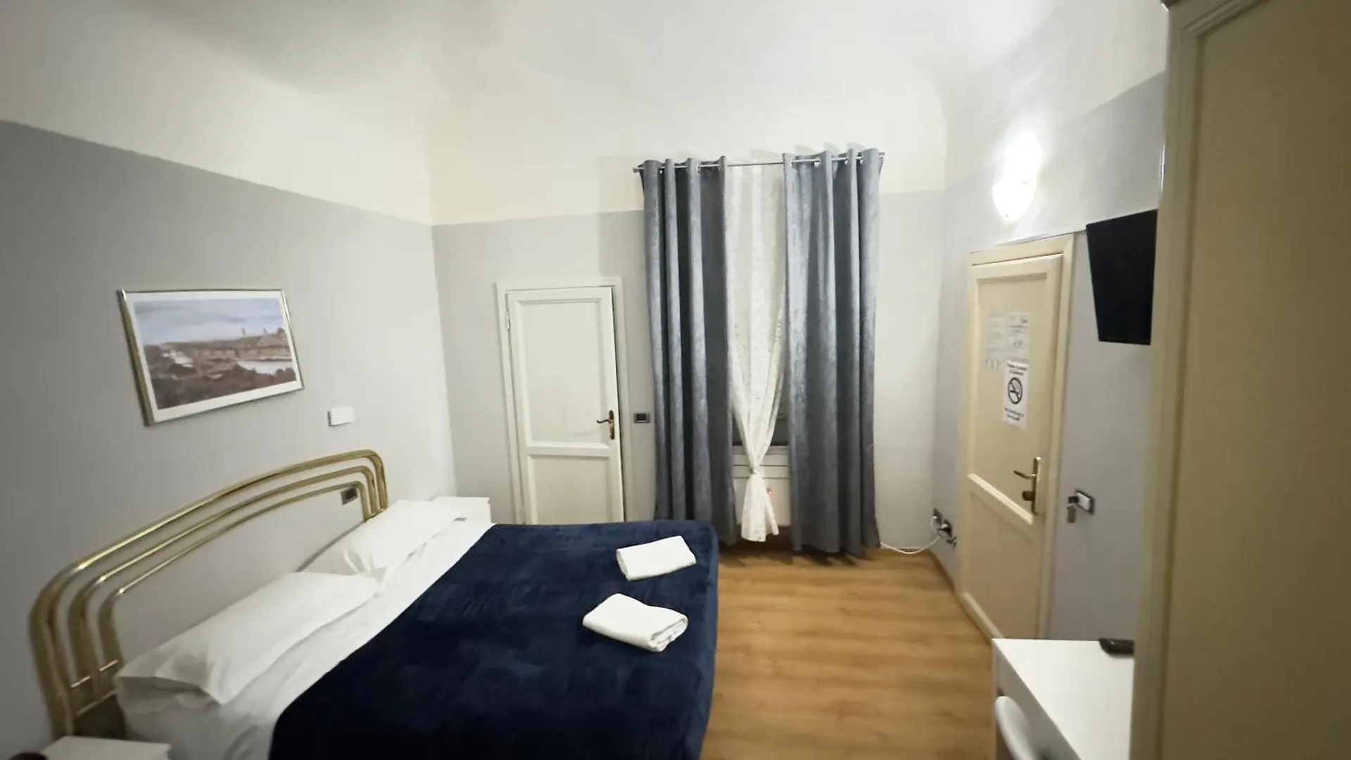 **  Piccolo Hotel Nel Centro Storico Di Firenze Italy