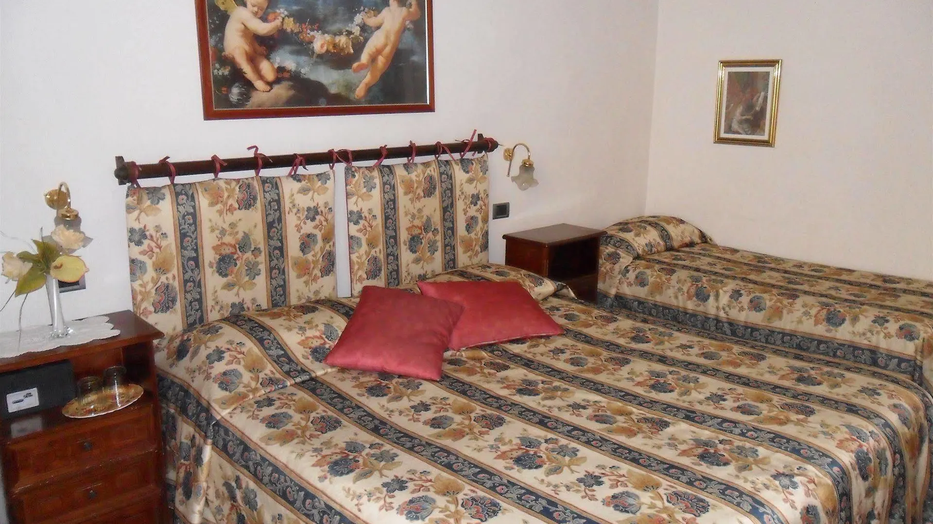 Piccolo Hotel Con Access Ztl !!! Nel Centro Storico Di Firenze !!! Florenz